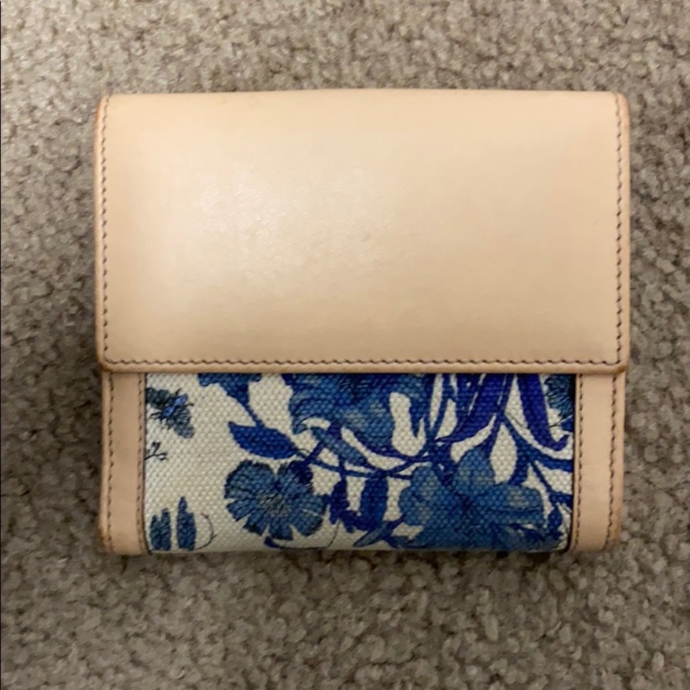 🚫SOLD🚫Gucci one fold wallet with flowers leather